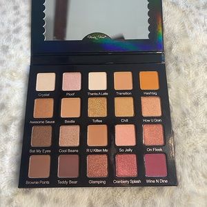 Violet Voss Pro eyeshadow palette